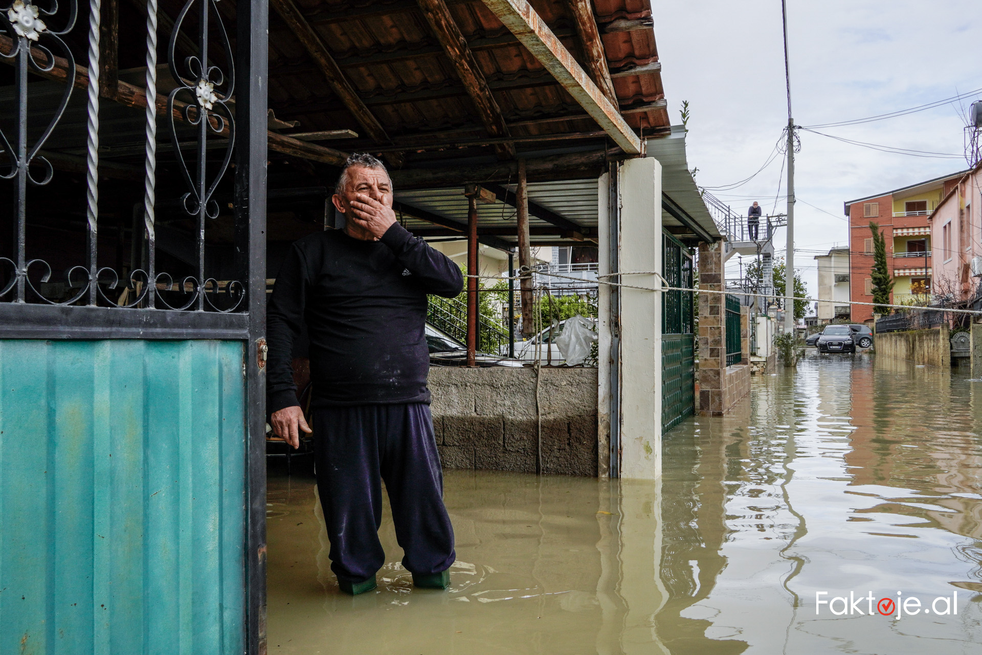 durresi-i-permbytur-“skene-krimi”/-bllokohen-kanalet!-hidrovori-i-ri-gati-jo-funksional