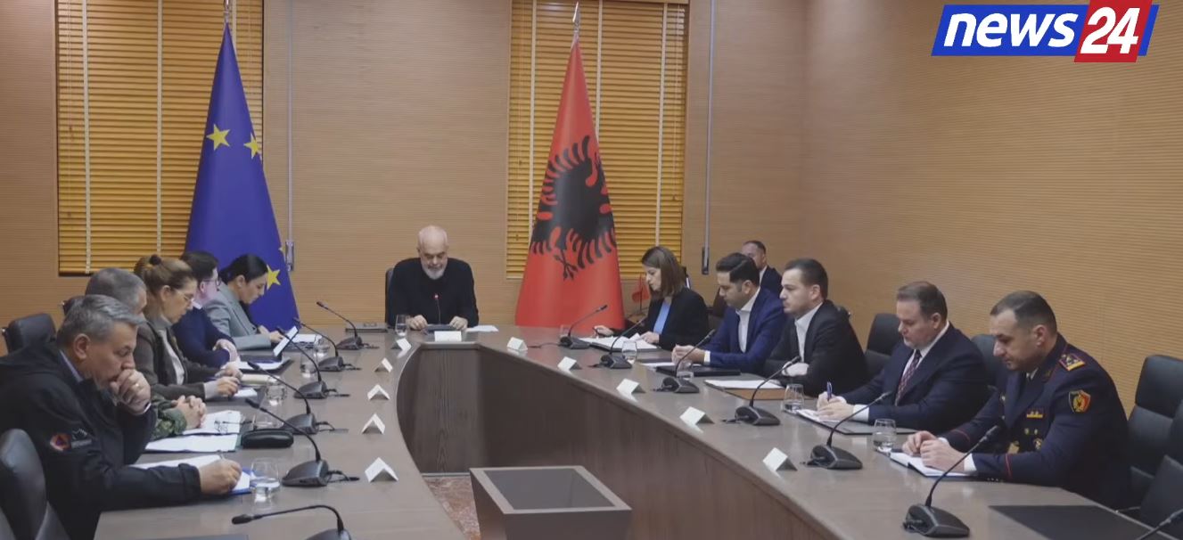 nga-masat,-te-demshperblimet/-permbytjet-nga-moti-i-keq,-rama-mbledh-komitetin-e-emergjencave-civile,-shfaqet-ne-krah-balluku