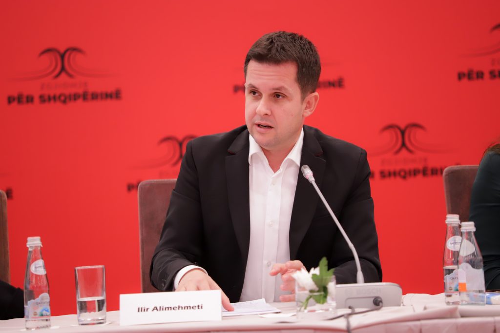 ilir-alimehmeti:-shqiperia-ne-emergjence-kombetare,-po-qeverisemi-nga-antivlera-qe-po-na-vjedhin-te-ardhmen-e-femijeve