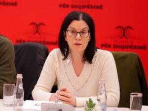 iva-grillo:-koha-per-qartesi-politike-dhe-nje-front-te-perbashket-perballe-kapjes-se-shtetit