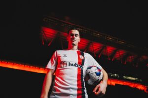 protagonist-absolut-ne-angli,-mehmeti-“josh”-ekipet-“big”,-trajneri-i-bristol-city-:-ka-oferta,-futbolli-eshte-edhe-biznes