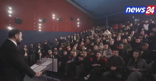 “95%-e-drejtuesve-te-pd-jane-ketu”,-salianji-mbyll-fjalimin-me-nje-premtim:-faleminderit-korca-ime.-pa-frike,-pa-ndalim-te-gjithe-bashke-do-t’ia-dalim!