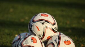 axhenda-e-superiores/-elita-e-futbollit-rikthehet-ne-mesjave,-ndryshim-stadiumi-per-nje-ndeshje