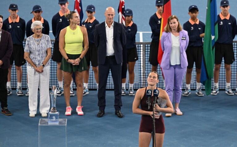 sabalenka-e-medvedev-fitojne-turnete-e-pare-te-2026-es,-tenistja-ukrainase-refuzon-t’i-jape-doren-fitueses-bjelloruse