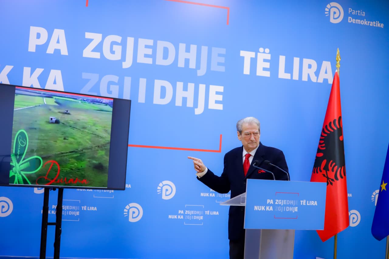 superskandali-i-duranas/-berisha:-mafia-shqiptare-pervetesoi-projektin-e-kompanise-prestigjioze-epam.-elira-kokona-eshte-lubia-3!-troplana-ka-vetem-livadhe,-por-aty-familja-rama-ka-vjedhur-qindra-milione-euro