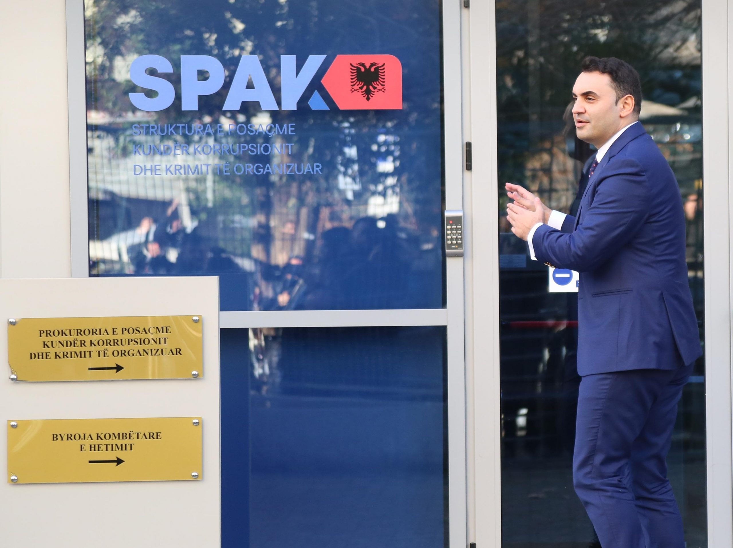 belind-kellici-ne-spak,-pyetet-mbi-90-minuta-per-financimin-e-kuvendit-te-rithemelimit,-te-11-dhjetorit-2021.-kallezimi-u-be-nga-gazment-bardhi