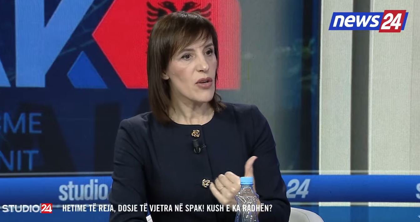 “blackberry,-iphone-dhe-samsung-te-evis-berberit-zbuluan-zv/kryeministren-dhe-benet-becin”,-lala:-biznesmeni-arber-abazi-lidhje-nepotike-me-ballukun