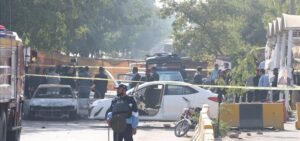 sulm-me-bombe-ne-pakistani-veriperendimor,-5-police-te-vrare