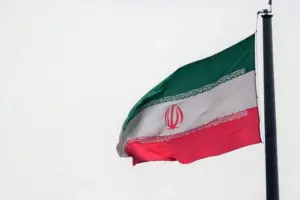 irani-do-te-zvogeloje-pjesemarrjen-ne-stervitjet-detare-te-brics-ne-brigjet-e-afrikes-se-jugut