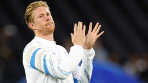 paga-e-larte-dhe-demtimet,-de-bruyne-del-i-“tepert”-te-napoli