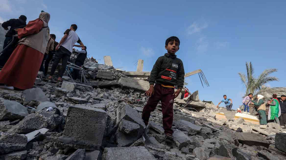 armepushimi-nuk-i-ndal-sulmet,-okb-ngre-alarmin:-mbi-100-femije-jane-vrare-ne-gaza,-bombardimet-kane-vazhduar