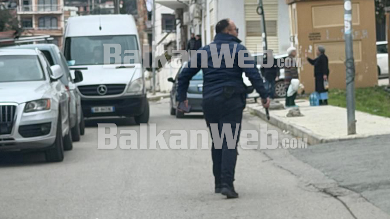 pamje/-detaje-nga-arratisja-ne-durres,-polici-i-burgjeve-ndjek-altin-ndocin-dhe-qellon-ne-ajer