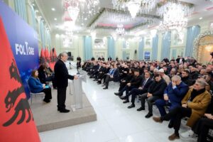 “vendimi-me-i-rendesishem-i-jetes-tuaj,-te-me-mbeshtesni-mua”,-berisha-sulmon-bashen:-nje-kryetar-qe-ju-i-dhate-besimin,-naten-bente-pazare-me-edi-ramen