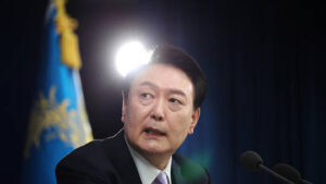 akuzohet-se-tentoi-te-mbante-pushtetin-me-force,-prokuroret-kerkojne-denim-me-vdekje-per-ish-presidentin-e-korese-se-jugut