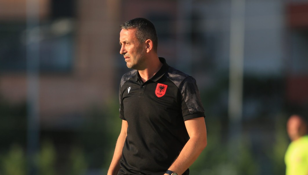 fshf-mbyll-bashkepunimin-me-julian-ahmati,-kombetarja-u-19-pa-trajner