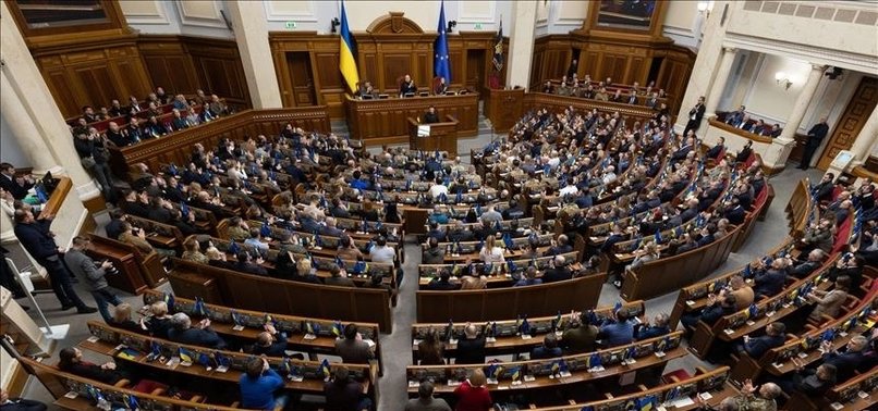 parlamenti-i-ukraines-shkarkon-zyrtaret-me-te-larte-te-mbrojtjes-dhe-sigurise-ne-riorganizimin-e-fundit-te-qeverise