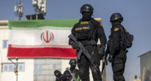 reuters:-regjimi-iranian-i-goditur-nga-protestat,-por-jo-prane-shembjes.-opsionet-e-trump-per-nderhyrje-ne-iran