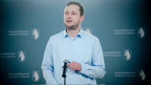 kryeministri-i-groenlandes:-nuk-eshte-koha-per-pavaresi,-shba-te-kerkojne-ishullin-per-siguri