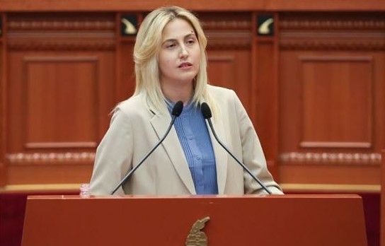 shba-pezulloi-vizat,-deputetja-e-pd,-ina-zhupa:-vendimi-i-trump,-kambane-alarmi-per-deshtimin-e-qeverisjes-rama!