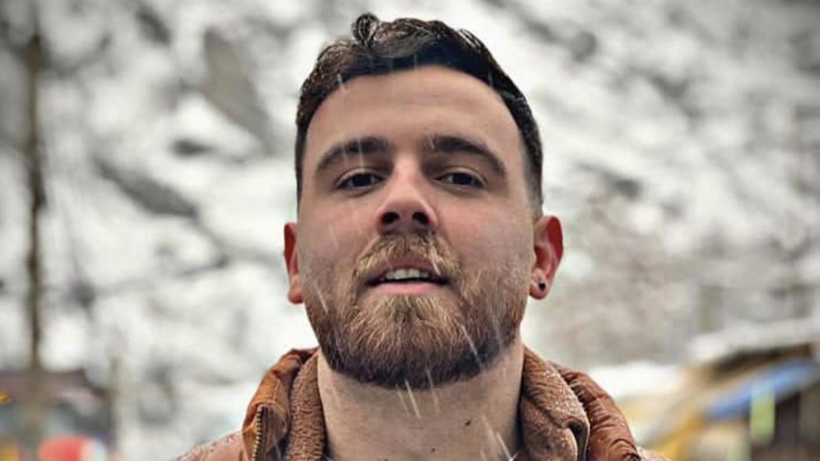 erfan-soltani,-i-cili-u-denua-per-pjesemarrjen-e-tij-ne-protestat-ne-iran,-nuk-u-ekzekutua-sot