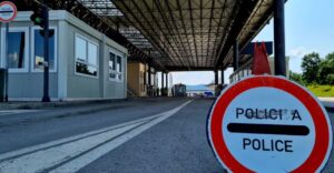prishtina-“ashperson”-ligjet-per-te-huajt!-makinat-me-targa-te-huaja-nuk-mund-te-qarkullojne-pa-autorizim-me-shume-se-tre-muaj.-kush-nuk-ka-dokumente-te-kosoves…
