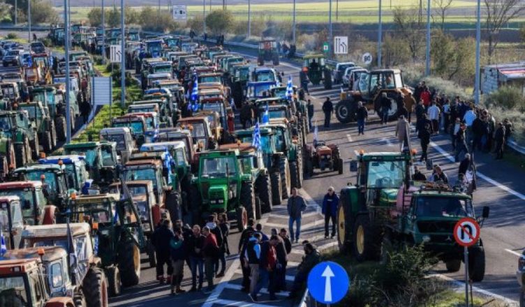 fermeret-greke-serish-ne-proteste,-policia-kufitare:-ja-kur-bllokohet-aksi-kakavije-janine