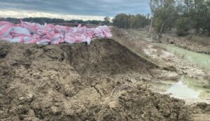 foto/-akuzat-e-pd-per-argjinaturen-e-care-ne-lumin-seman,-reagon-bujqesia:-nuk-ka-thyerje-por-zgavra-lokale-te-krijuara-nga-gerryerjet-apo-kafshet