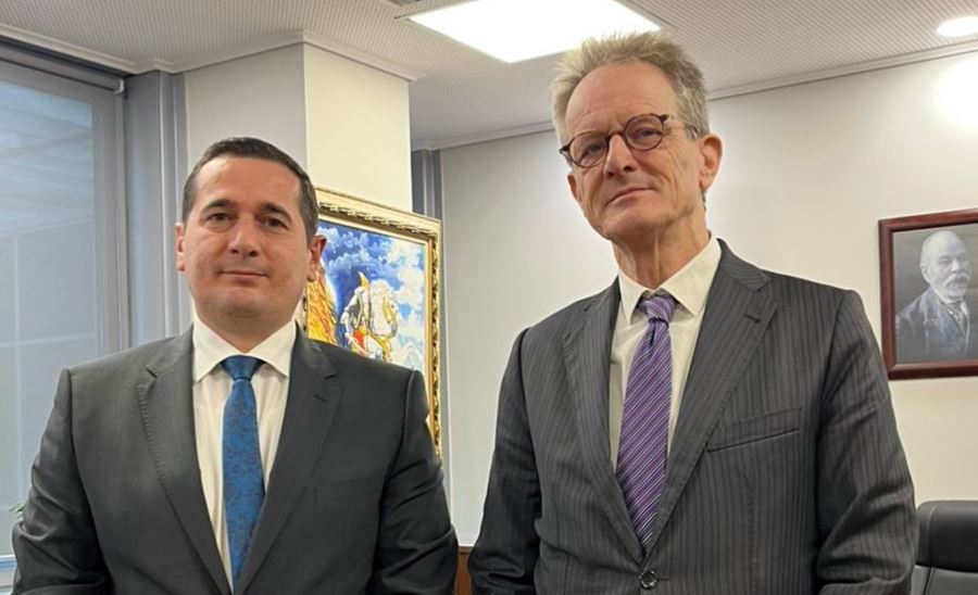 ambasadori-holandez-takim-me-kreun-e-ri-te-spak,-reinout-vos:-rikonfirmojme-mbeshtetjen-per-prokurorine-dhe-sundimin-e-ligjit-ne-shqiperi