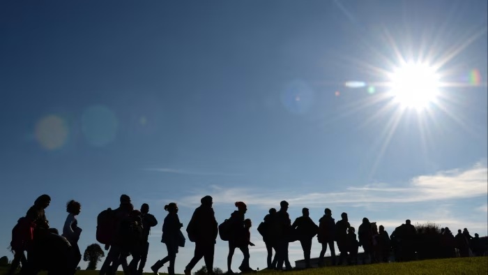 instat:-kerkesat-per-azil-nga-shqiptaret-ne-be-rriten-serish-ne-tetor,-niveli-me-i-larte-nga-janari