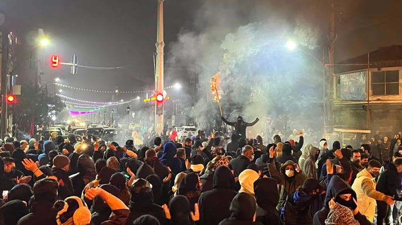 “qendroni-ne-shtepite-tuaja-ose-do-t’ju-qellojme”/-familja-iraniane-pershkruan-tmerret-e-regjimit:-ai-vend-mbahet-nga-banditet!-edhe-muret-kane-veshe