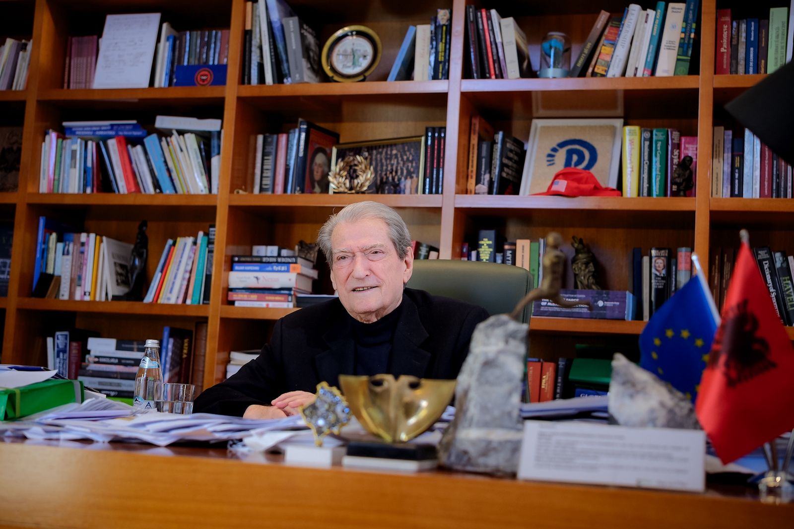 “nuk-marrim-pushtet-me-dhune”,-berisha-flet-per-protesten-e-24-janarit:-ramen-e-largojme-me-kryengritje-te-zgjatur-dhe-paqesore