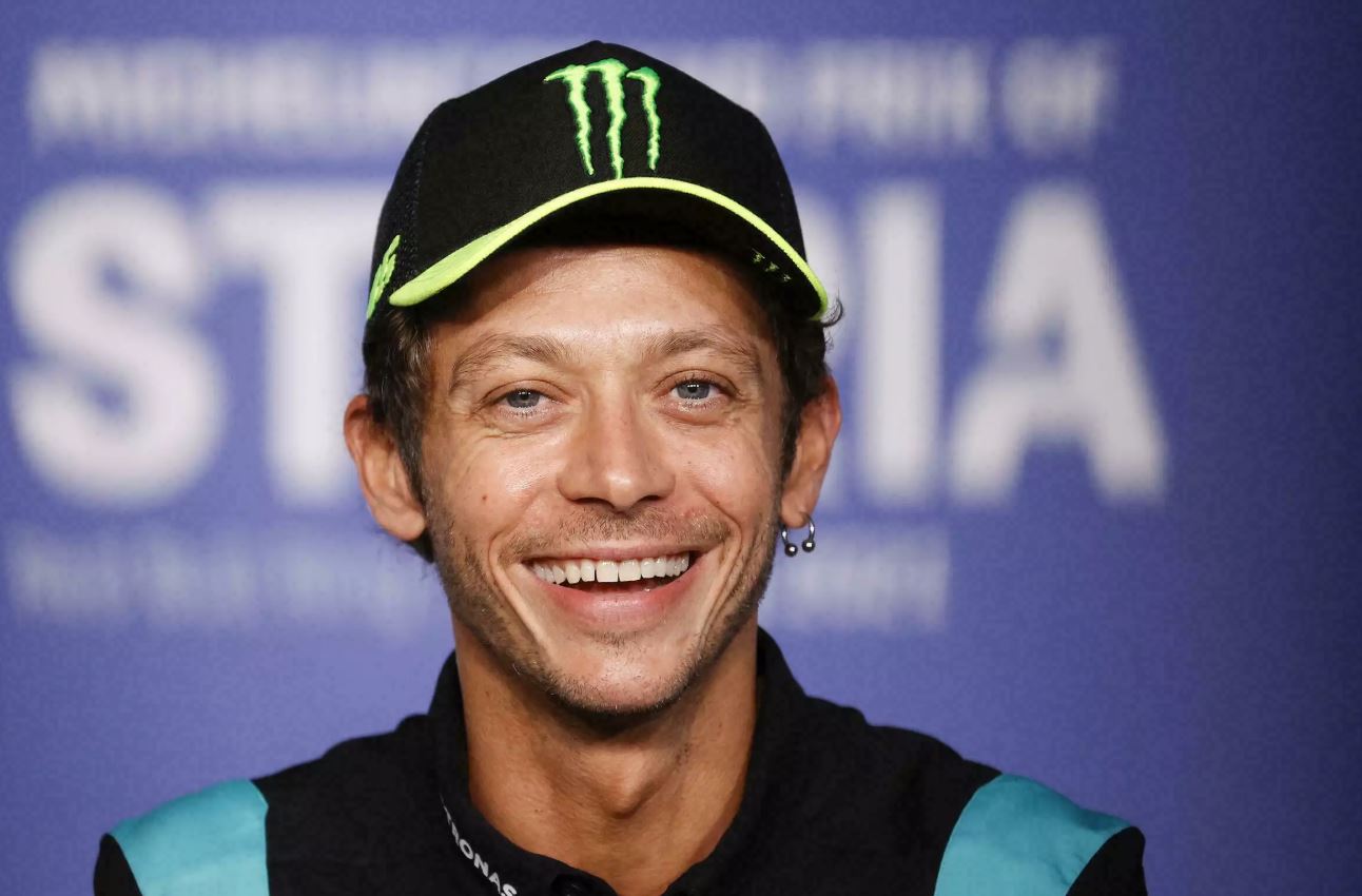 “i-rruajti-leket”,-valentino-rosi-con-ne-gjykate-te-dashuren-e-babait