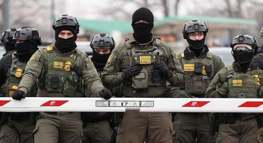 “po-behen-pengese-per-policine-e-emigracionit”-–-departamenti-i-drejtesise-i-shba-nis-hetimet-ndaj-2-demokrateve-te-minesotes.-akuzat-ndaj-tim-walz-dhe-jacob-frey