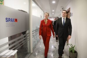 “kercenim-per-sigurine-dhe-zhvillimin-ekonomik-te-shqiperise”/-birn:-mesazhi-amerikan-per-grupet-kriminale-te-droges.-per-ke-bien-kembanat?