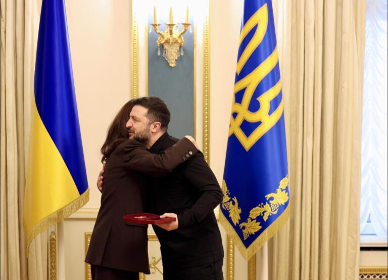 vizita-zyrtare-ne-ukraine,-spiropali:-kievi-perballet-cdo-dite-me-sulme-barbare-ne-mesin-e-ketij-dimri-te-eger