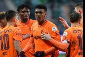 ernest-muciiiiiii-godet-serish,-sulmuesi-kuqezi-i-jep-fitoren-ne-shtese-trabzonspor-(video)