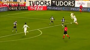 supergoli-i-yllit-te-kosoves-dhe-asisti-i-tij-nuk-mjaftojne,-fenerbahce-ben-permbysjen-e-madhe-ne-fund-(video)