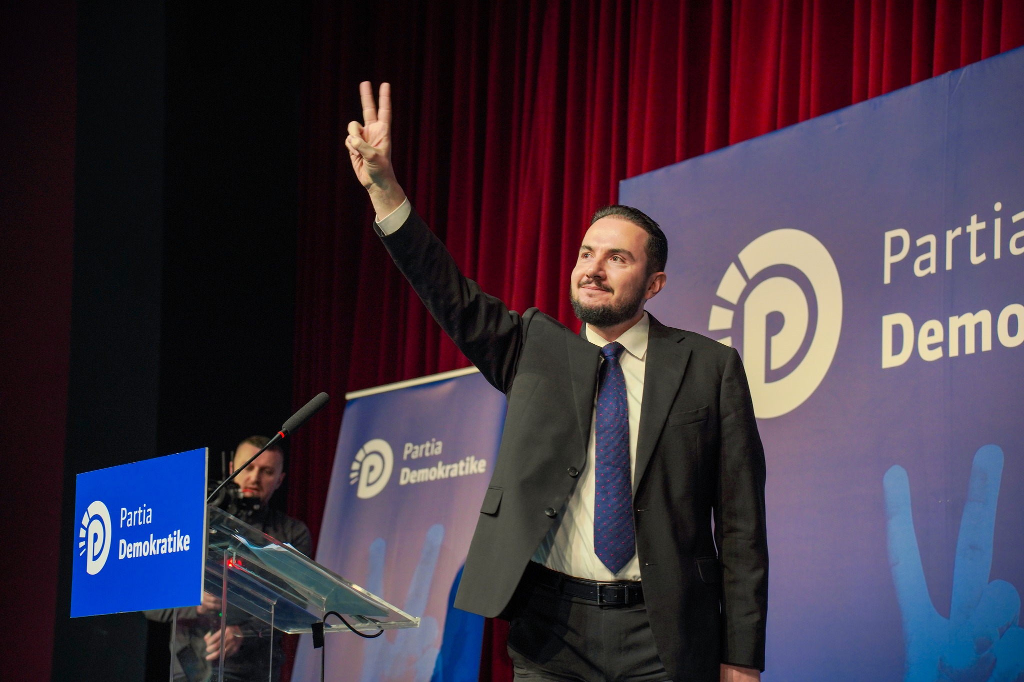 takimi-me-demokratet-ne-lezhe,-salianji:-nuk-do-ndalim-asnje-moment-drejt-rruges-per-ta-bere-pd-ne-fituese!