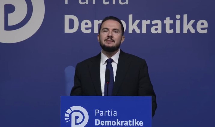 video/-“nuk-ka-perjashtim-per-mendimin-ndryshe”,-salianji-mesazh-berishes-nga-lezha:-statuti-i-pd-te-largon-nga-lidershipi-nese-humbet-zgjedhjet