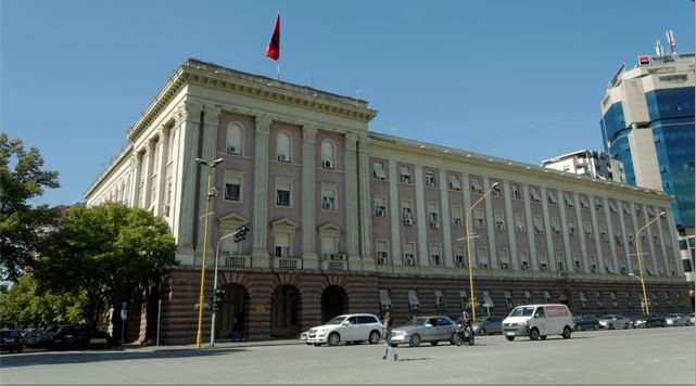 nga-perballja-e-demokrateve-me-peleshin-pas-debateve-per-mandatin-e-ballukut,-te-kalendari-i-punimeve,-cfare-pritet-te-ndodhe-ne-konferencen-e-kryetareve