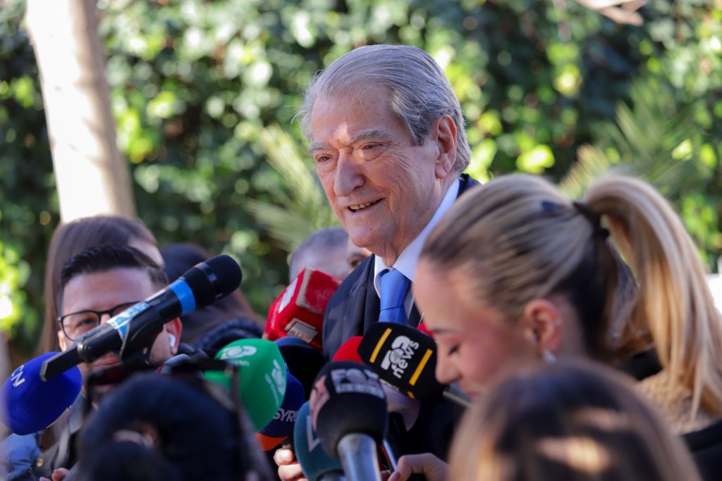 berisha:-altin-troplini-komandonte-nje-call-center.-jane-200-sipermarrje-kriminale-te-patronuara-nga-olsi-rama