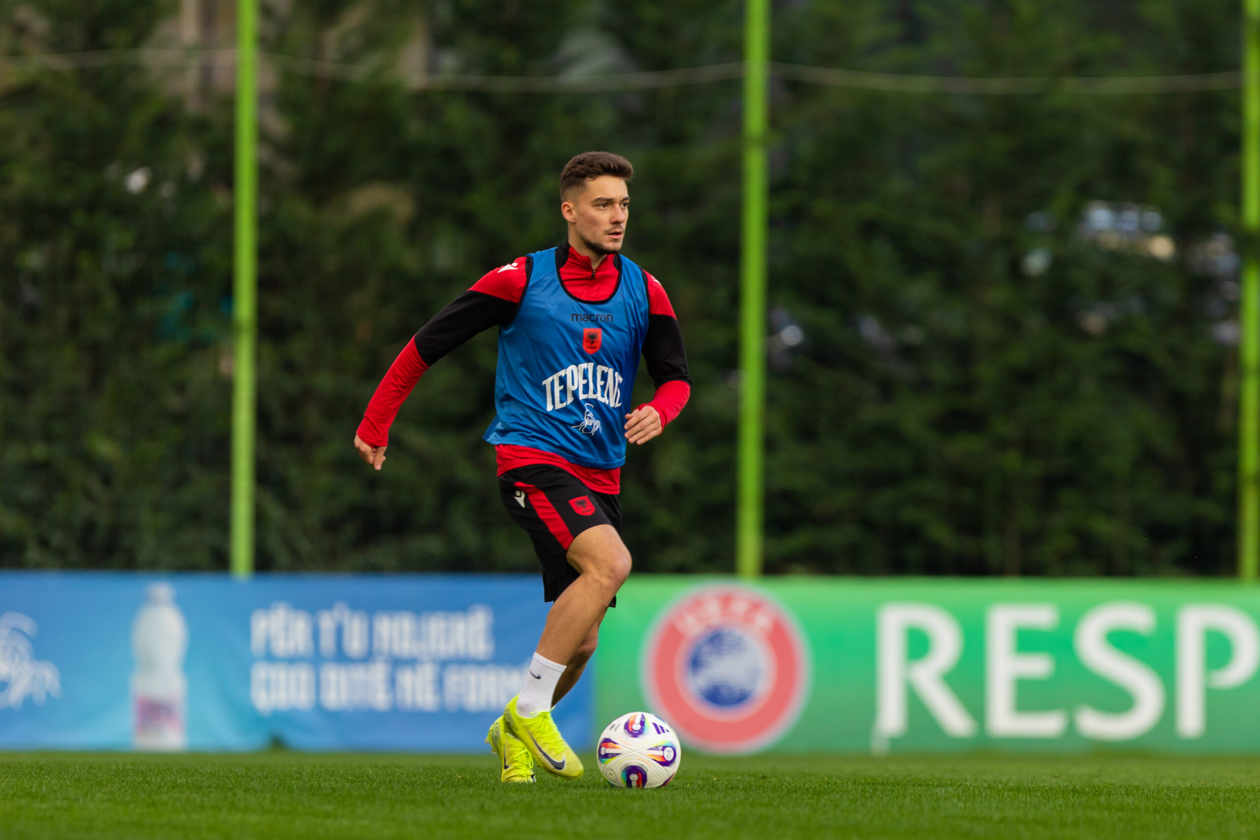 paraqitje-pozitive-te-kuqezinjve-ne-arenen-nderkombetare,-muci-&-shpendi-protagoniste-me-gola-vendimtare