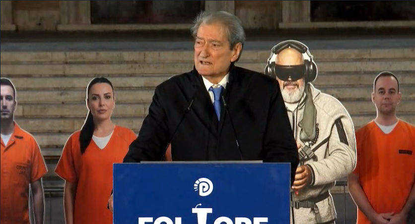 “bota-do-mesoje-vendosmerine-tone”/-berisha:-skandali-i-akshi-t-kercenim-jo-vetem-per-shqiperine,-por-edhe-per-shba-e-nato-n