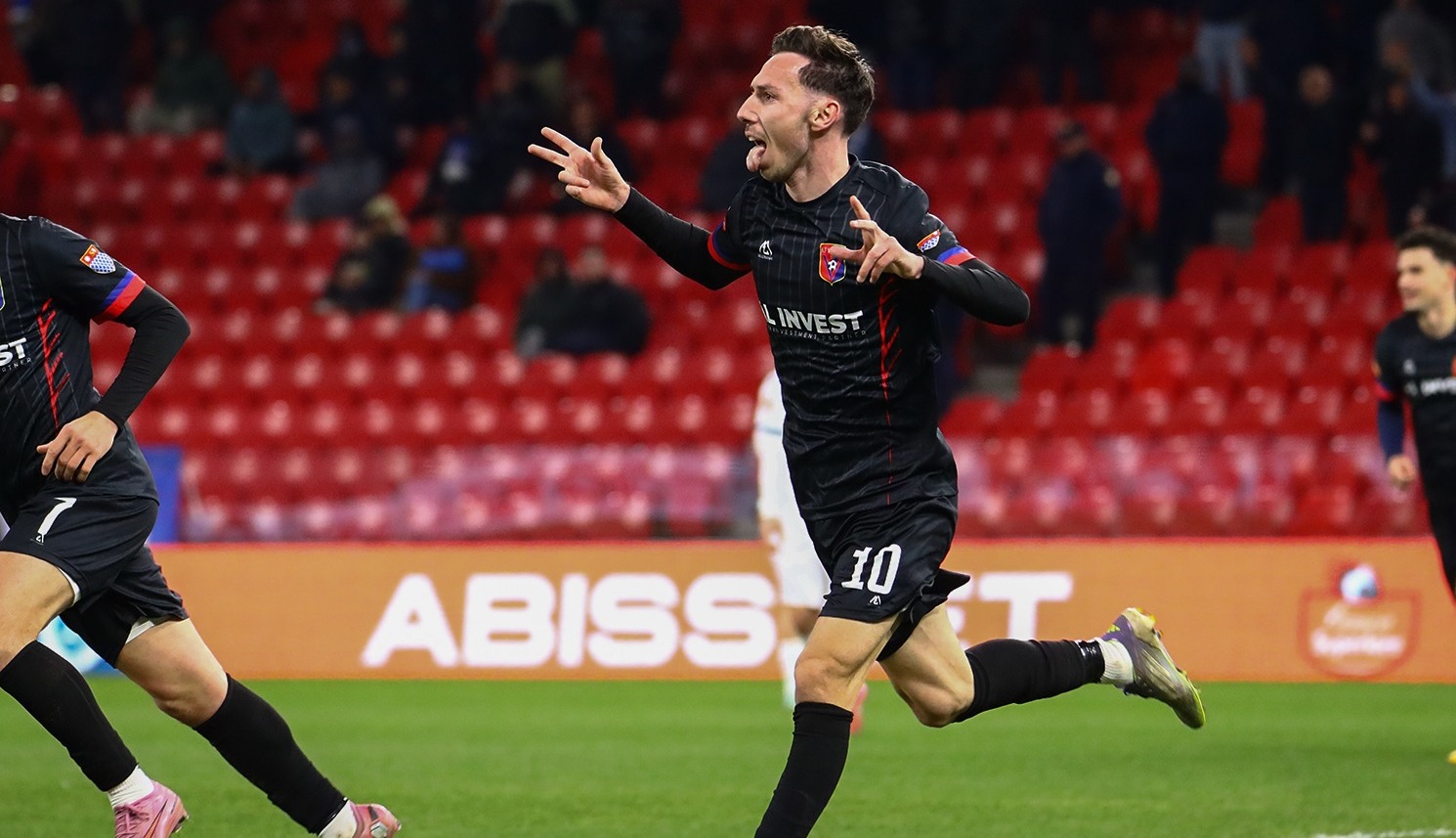 vllaznia-“i-fik”-dritat-dinamos-ne-tirane:-leksion-shkodran-nga-djemte-e-edi-martinit.-ja-si-ndryshon-renditja-(video)