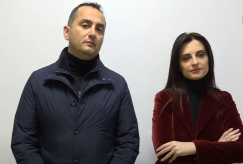 “heshtja-eshte-bashkefajesi”/-pd-denoncon:-pas-permbytjes,-ujesjellesi-i-durresit-i-jep-tenderin-kompanise-se-burrit-te-kryebashkiakes-emirjana-sako-(video)