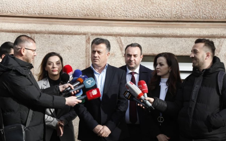 noka:-rama-ka-marre-peng-parlamentin,-po-perjashton-deputetet-e-opozites-deri-ne-mes-te-marsit,-duke-i-plotesuar-deshiren-gysit