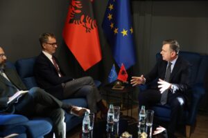 balla-pret-ambasadorin-e-be-se,-gonzato:-reforma-zgjedhore-dhe-territoriale,-te-rendesishme-per-integrimin-europian