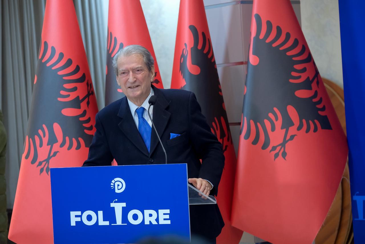 “67-mld-euro-qe-ka-administruar-kjo-qeveri-hajdute,-90-%-i-ka-vjedhur”/-berisha:-diktaturat-rrezohen-me-revolte.-t’i-japim-fundin-e-merituar-cdo-narkodiktatori