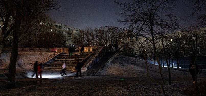 pothuajse-gjysma-e-kievit-pa-ngrohje-dhe-energji-elektrike-pas-sulmit-rus