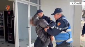 qarkullonte-i-armatosur-ne-automjet,-arrestohet-39-vjecari-ne-kavaje